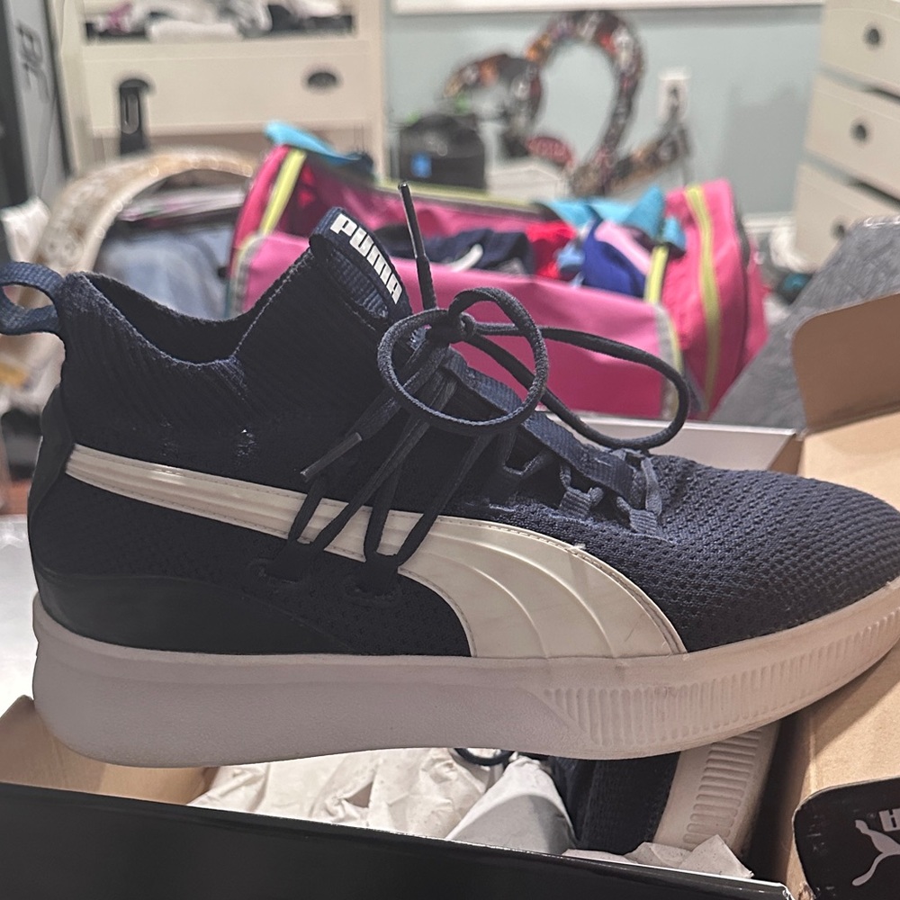 Puma Size 8 Blue - Picture 2 of 3